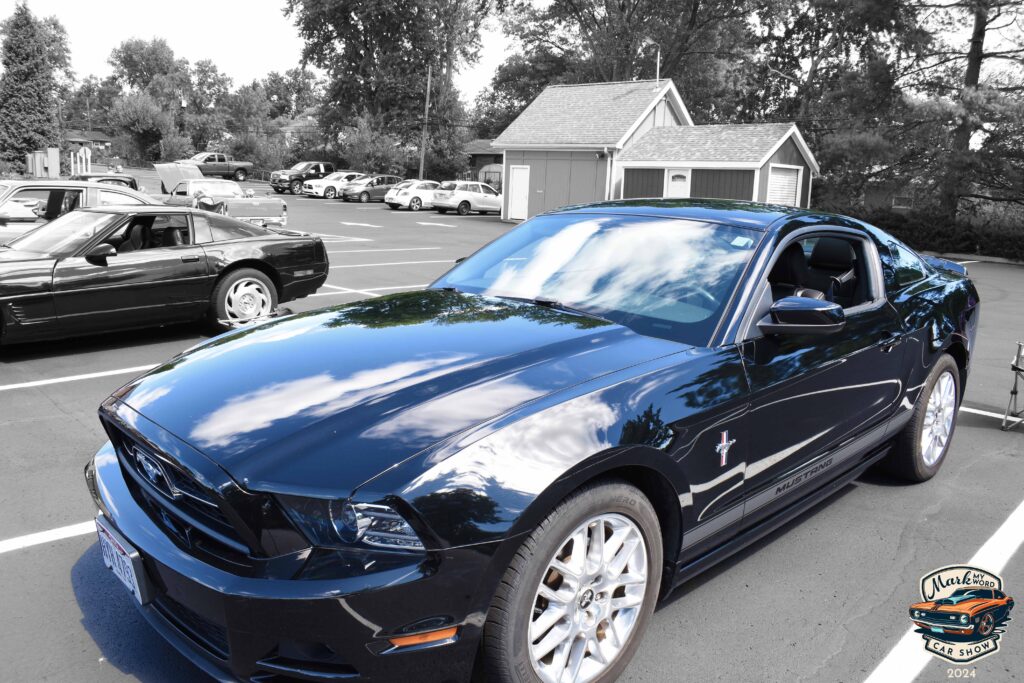Black Ford Mustang