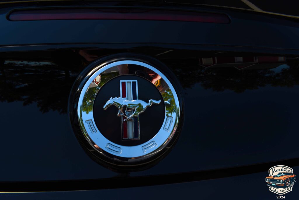 Ford Mustang emblem